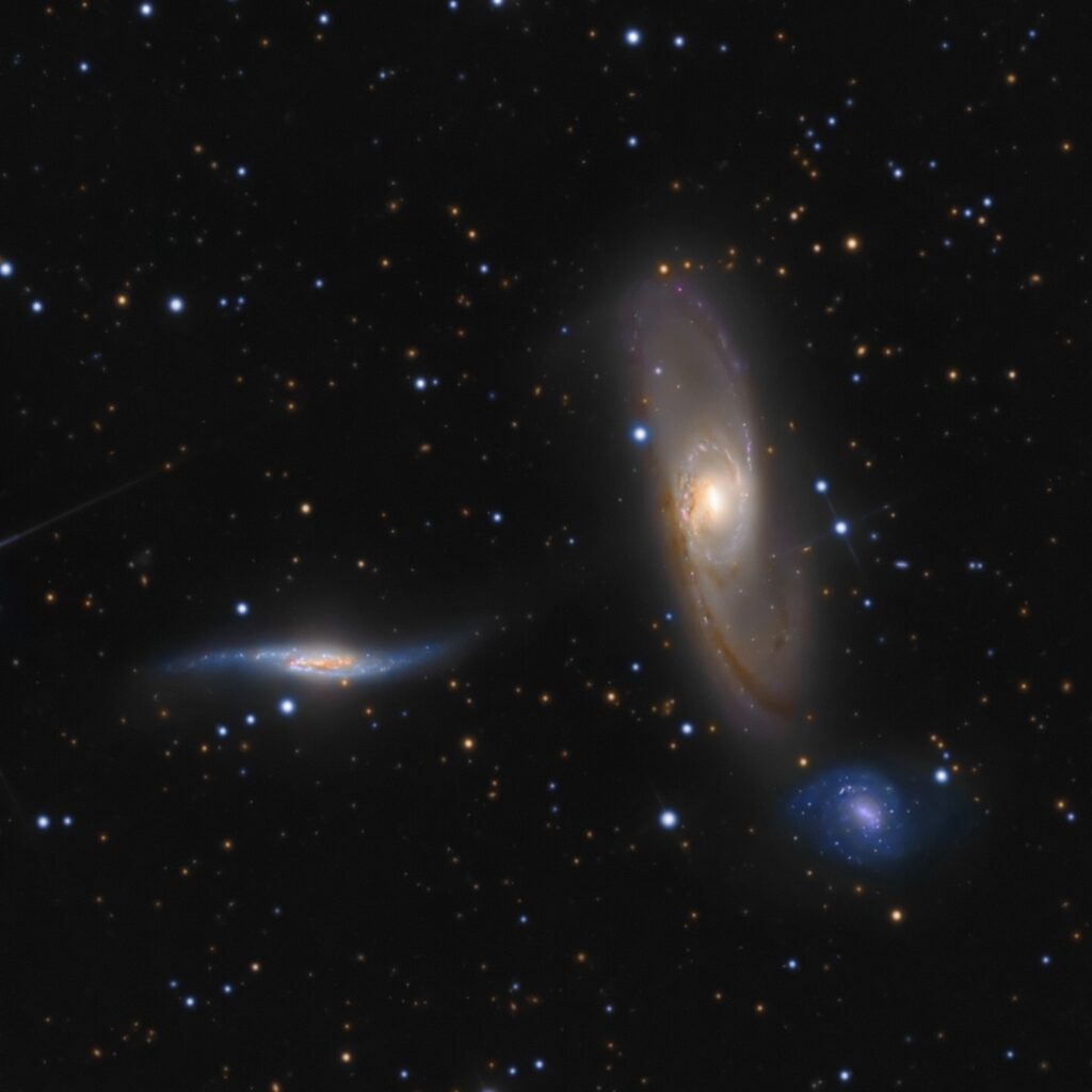 Arp 286. Źródło: Stephen Leshin (Obserwatorium Stargazer)
