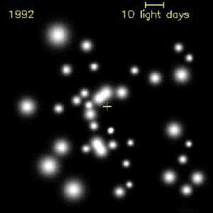 Gwiazdy orbitujące masywne centrum Drogi Mlecznej. Źródło: ESO.