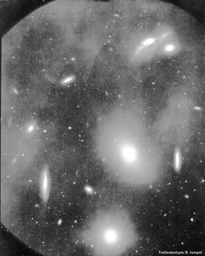 Gromada galaktyk w Pannie. Źródło: NOAO/NFS. Obróbka - B. Lempel