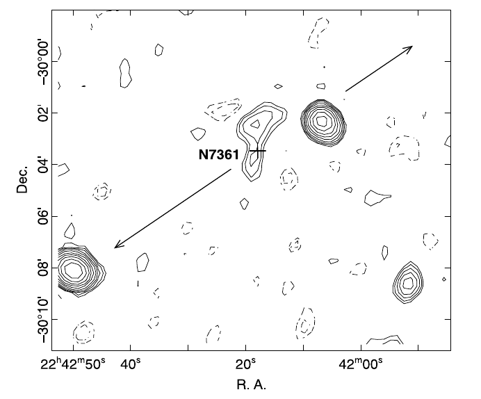 Grafika 6.- Mapa radiowa NVSS regionu wokół NGC 7361. AM 2230-284 znajduje się na 305 stopni p.a.